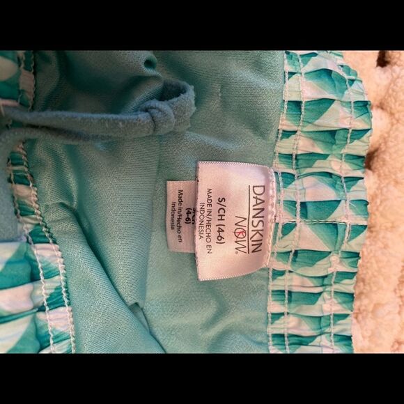 DANSKIN athletic shorts size S - Picture 4 of 4